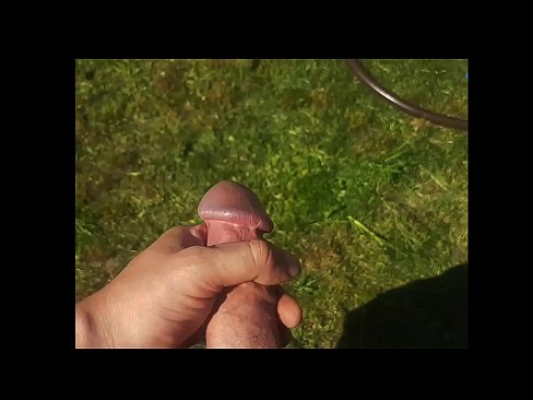 ❤️ Warm hottie laat haar pienk poesie naai en kom met 'n spuit in 'n somertuin ️ Porno by ons af.mailkassa.ru ﹏