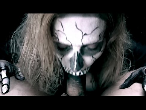❤️ Demoon meisie suig haan met haar swart mond en sluk cum. ️ Porno by ons af.mailkassa.ru ﹏